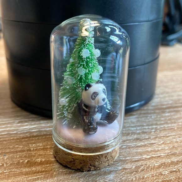 Miniature Diorama Panda in Glass Dome Cloche - Picture 3 of 12